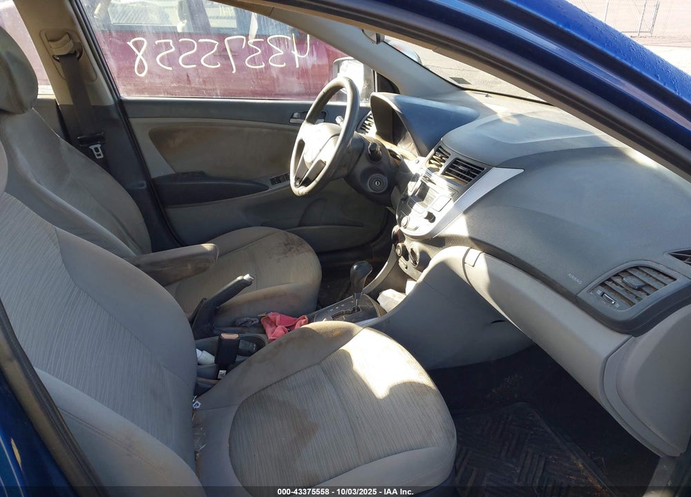 2015 HYUNDAI ACCENT VIN: KMHCT4AE9FU881767