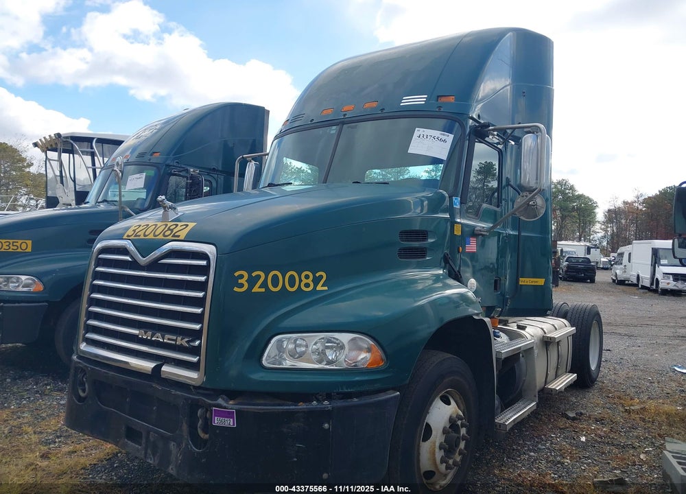 2013 MACK 600 CXU600 VIN: 1M1AW01X1DM005009