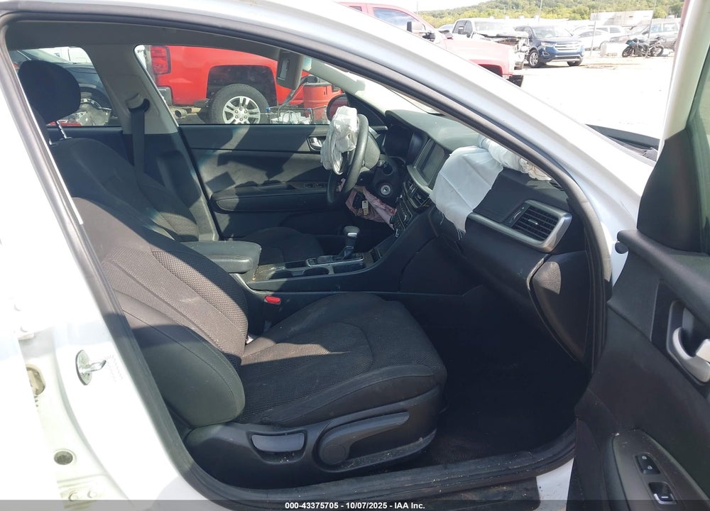 2020 KIA OPTIMA LX VIN: 5XXGT4L39LG424217