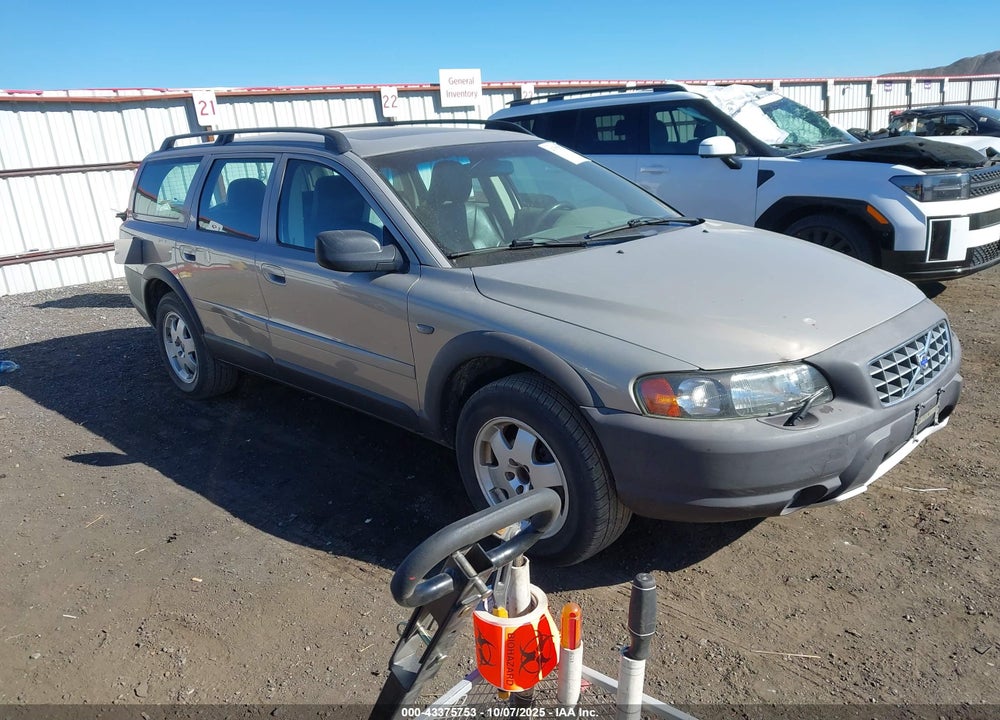 2002 VOLVO V70 XC VIN: YV1SZ58D221055866