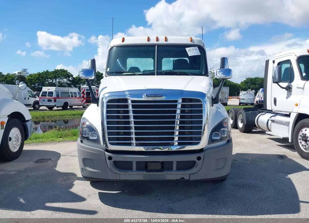 2018 FREIGHTLINER CASCADIA 125 VIN: 1FUGGEDV6JLHB4056