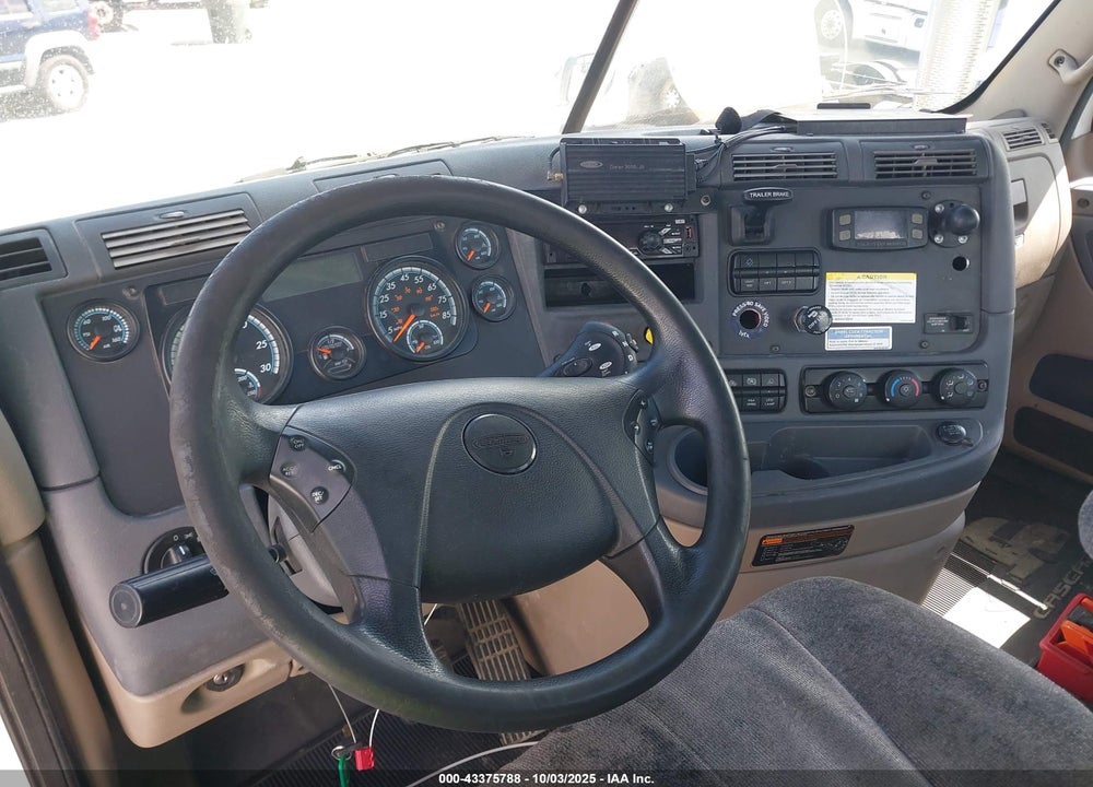 2018 FREIGHTLINER CASCADIA 125 VIN: 1FUGGEDV6JLHB4056