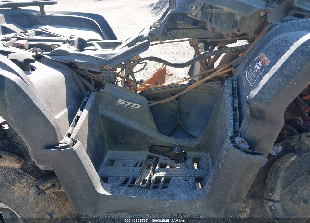 2016 CAN-AM OUTLANDER L X MR 570 VIN: 3JBLWAT21GJ001930