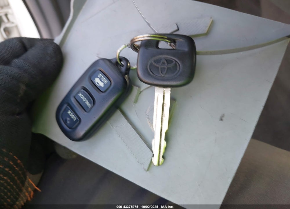 2005 TOYOTA CAMRY LE VIN: 4T1BE32K35U417876