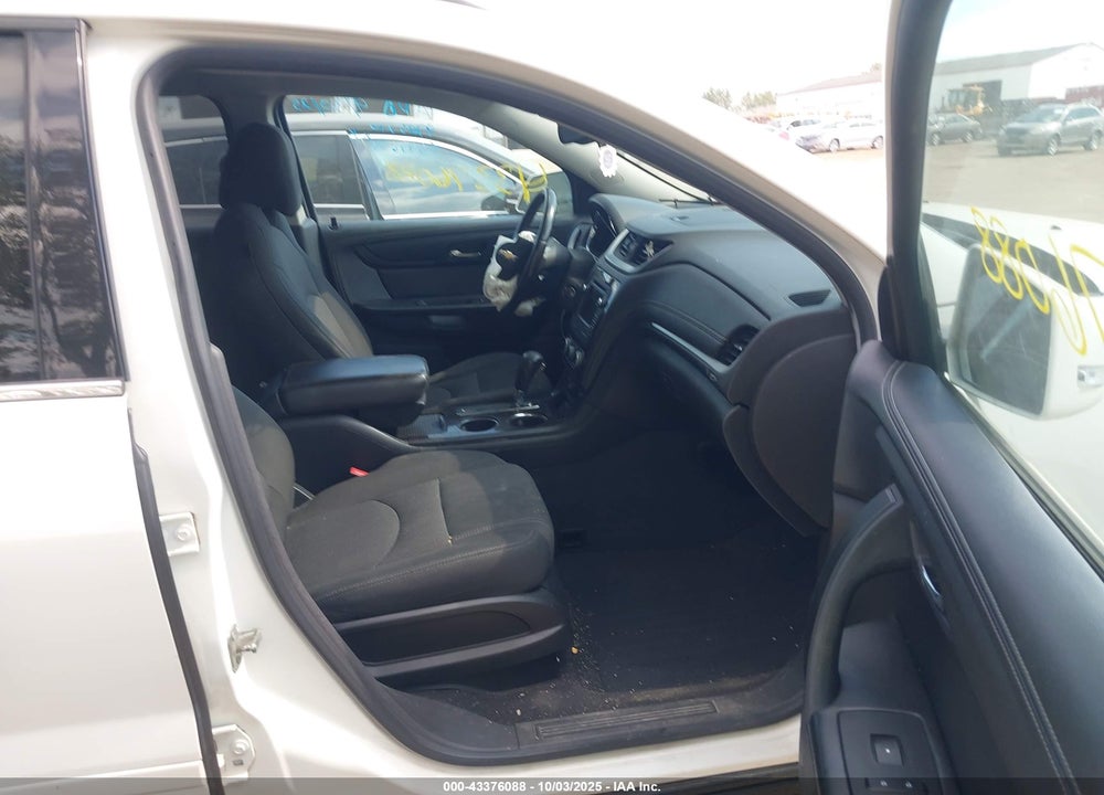 2015 CHEVROLET TRAVERSE 1LT VIN: 1GNKRGKD2FJ171074