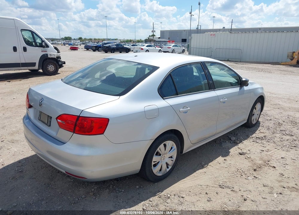 2012 VOLKSWAGEN JETTA 2.0L S VIN: 3VW2K7AJ9CM352060