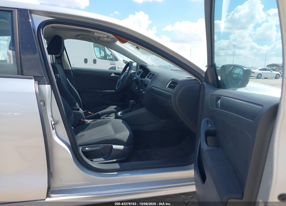 2012 VOLKSWAGEN JETTA 2.0L S VIN: 3VW2K7AJ9CM352060