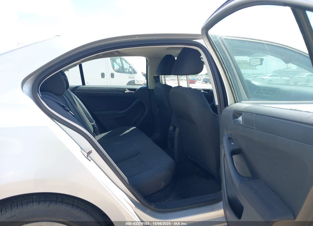 2012 VOLKSWAGEN JETTA 2.0L S VIN: 3VW2K7AJ9CM352060