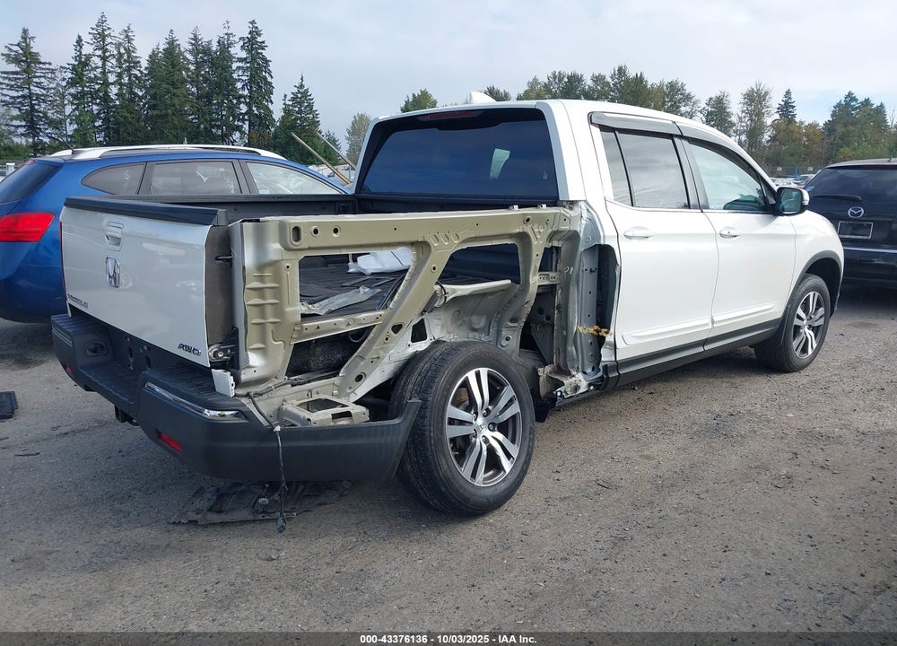 2017 HONDA RIDGELINE VIN: 5FPYK3F43HB015735
