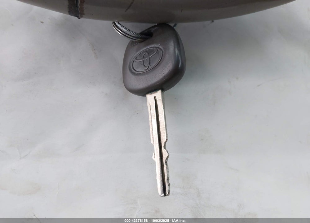 2009 TOYOTA SIENNA XLE VIN: 5TDZK22C19S235473