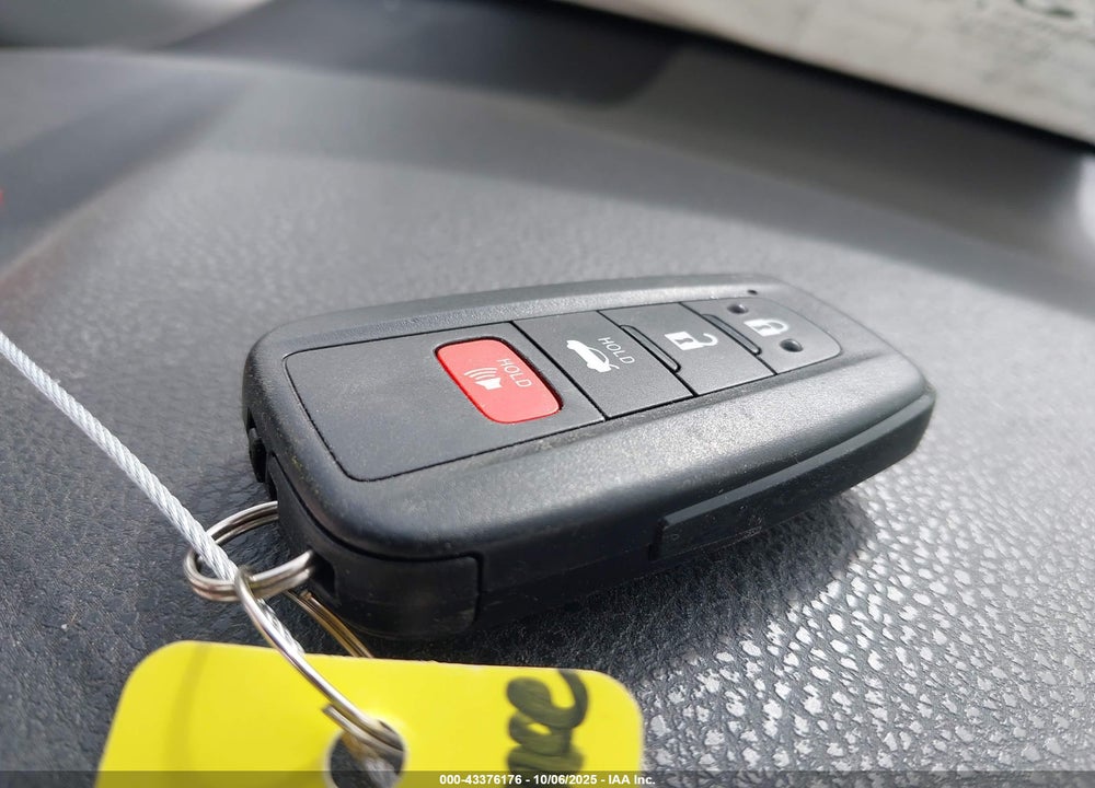 2018 TOYOTA CAMRY VIN: JTNB11HK7J3032800