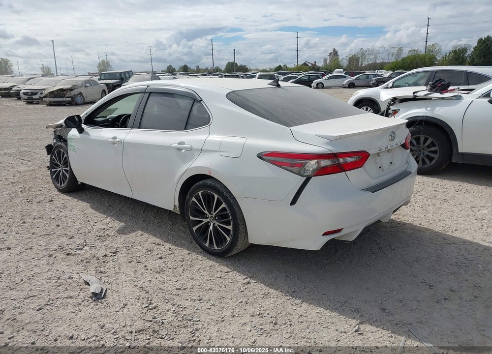 2018 TOYOTA CAMRY VIN: JTNB11HK7J3032800
