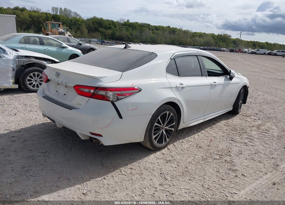 2018 TOYOTA CAMRY VIN: JTNB11HK7J3032800
