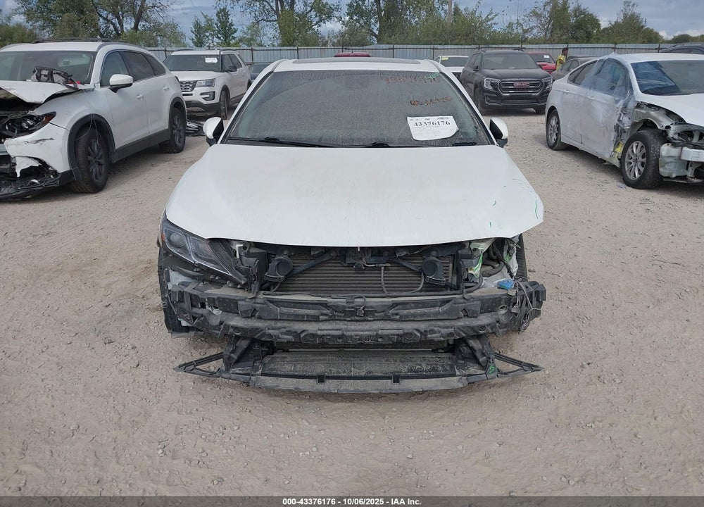 2018 TOYOTA CAMRY VIN: JTNB11HK7J3032800