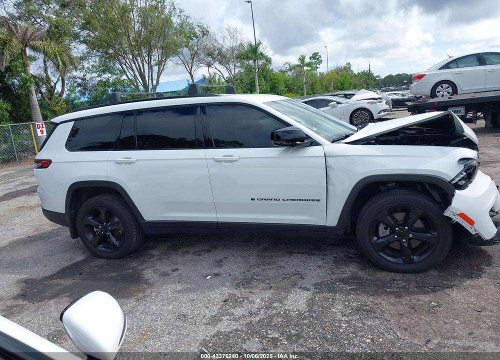 2023 JEEP GRAND CHEROKEE L ALTITUDE 4X2 VIN: 1C4RJJAG2P8714570