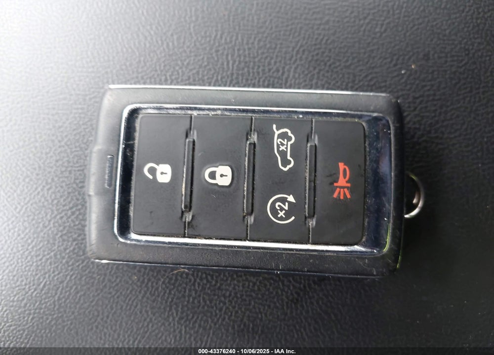 2023 JEEP GRAND CHEROKEE L ALTITUDE 4X2 VIN: 1C4RJJAG2P8714570