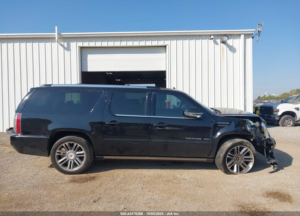 2013 CADILLAC ESCALADE ESV VIN: 1GYS4JEF5DR358500