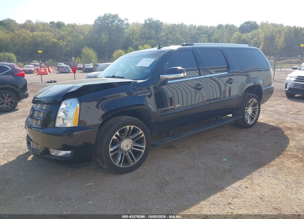 2013 CADILLAC ESCALADE ESV VIN: 1GYS4JEF5DR358500