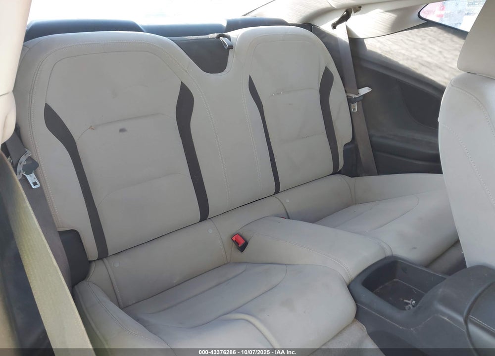 2016 CHEVROLET CAMARO VIN: 1G1FB1RX5G0187569