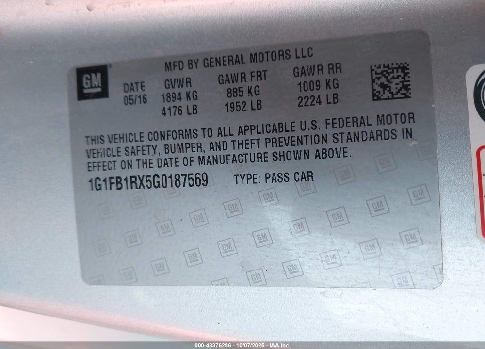 2016 CHEVROLET CAMARO VIN: 1G1FB1RX5G0187569