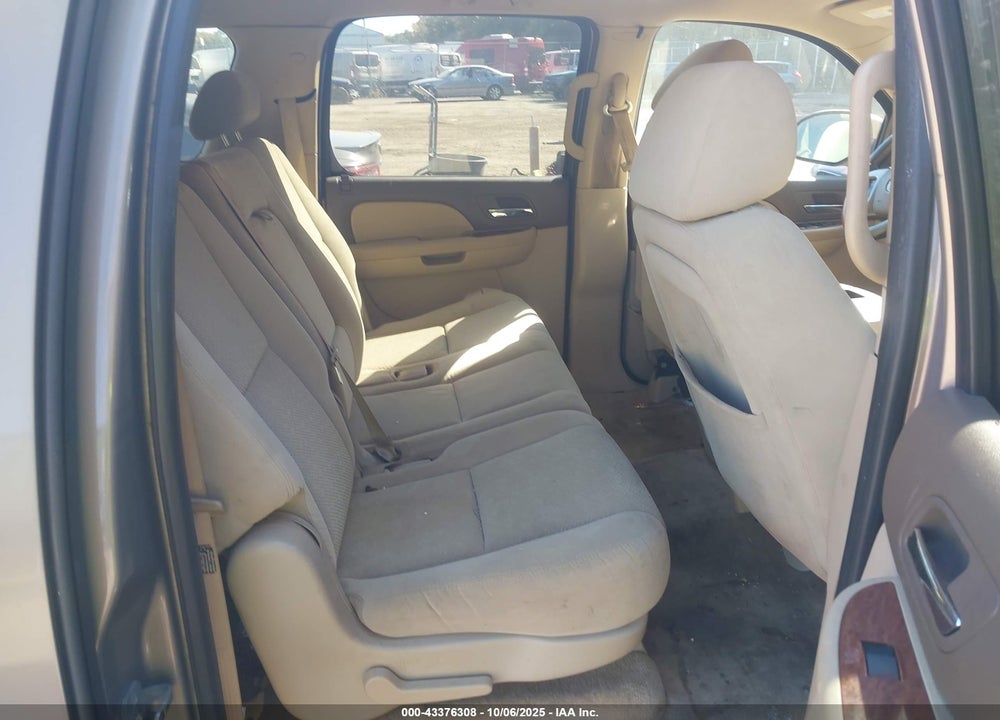 2007 GMC YUKON XL 1500 SLE VIN: 1GKFK163X7J236840