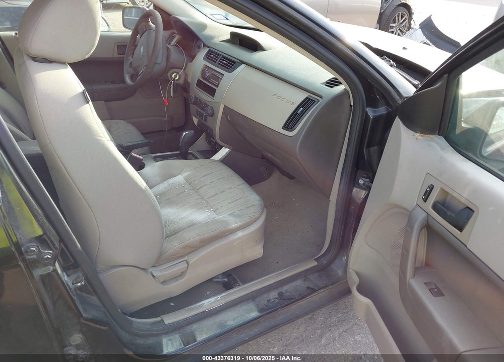 2010 FORD FOCUS SE VIN: 1FAHP3FN8AW108633