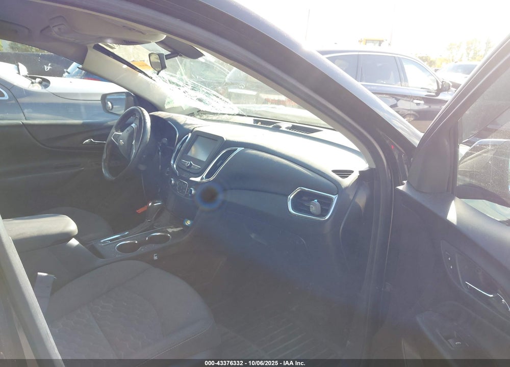 2018 CHEVROLET EQUINOX LT VIN: 2GNAXJEV0J6157053
