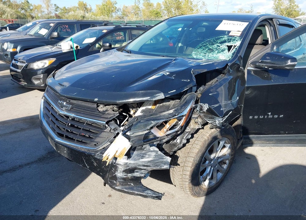 2018 CHEVROLET EQUINOX LT VIN: 2GNAXJEV0J6157053