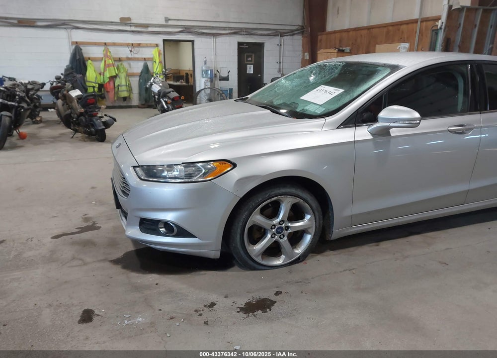 2014 FORD FUSION VIN: 1FA6P0H77E5405621