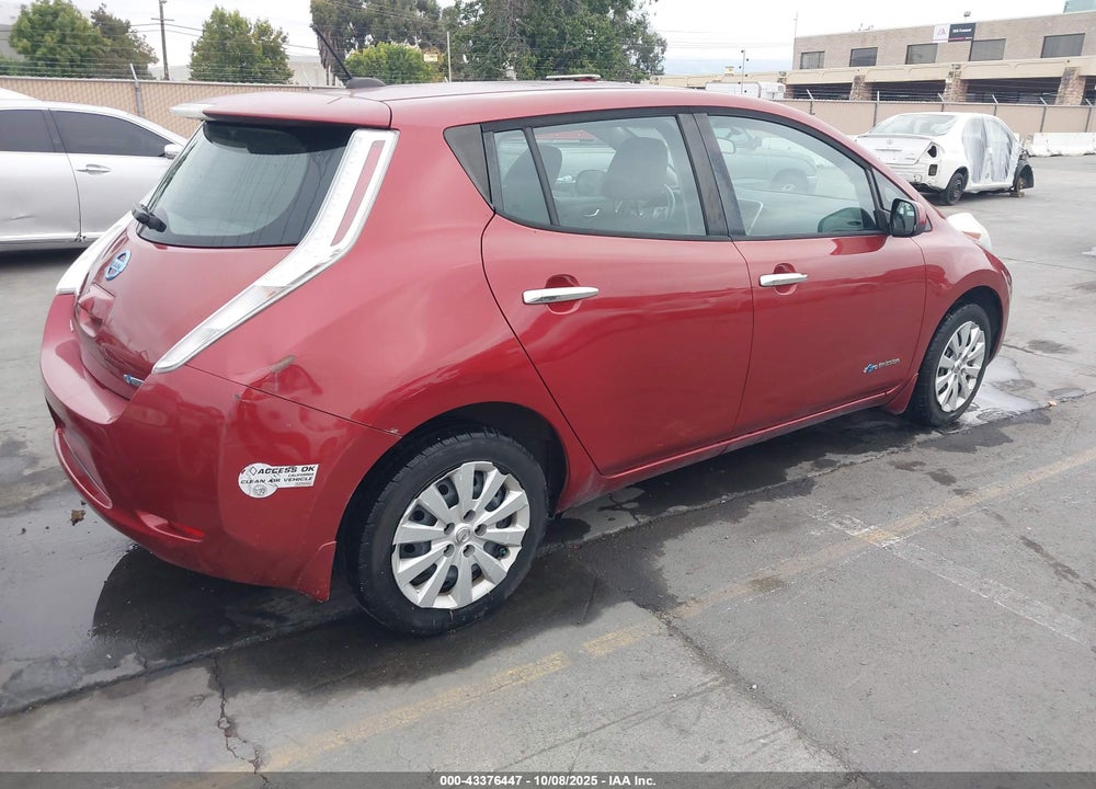 2015 NISSAN LEAF VIN: 1N4AZ0CP4FC331230