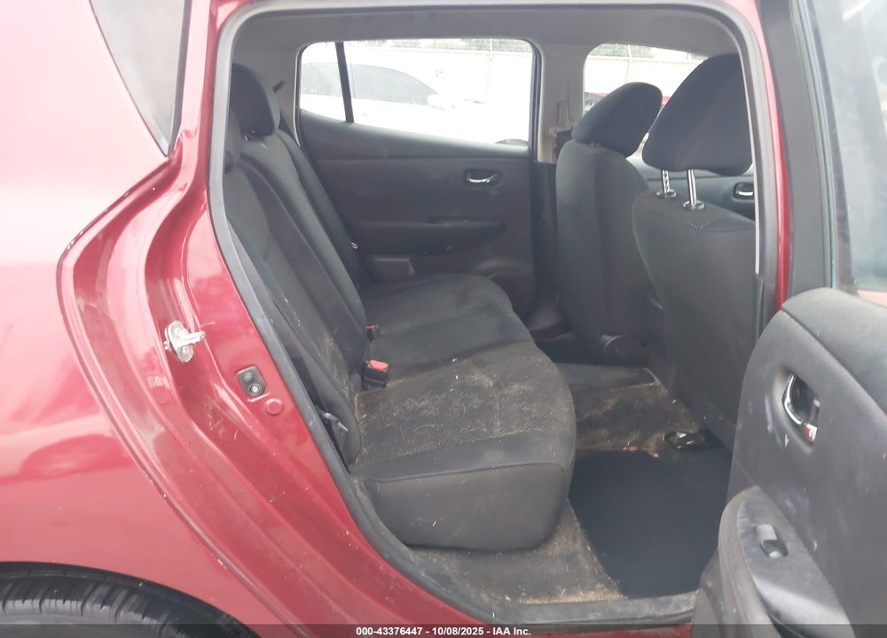 2015 NISSAN LEAF VIN: 1N4AZ0CP4FC331230