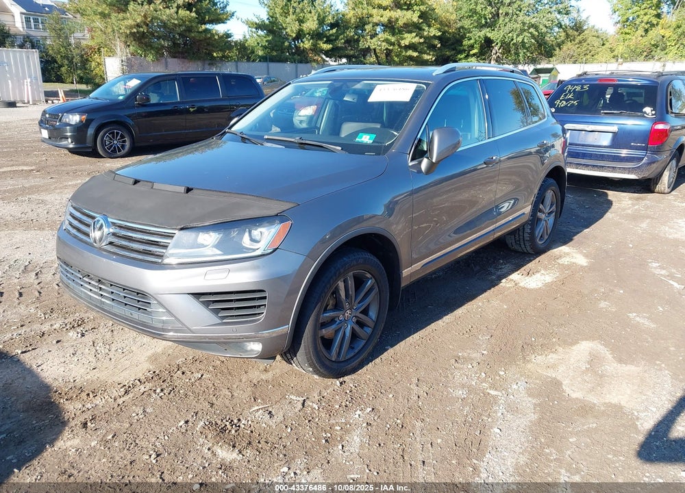 2016 VOLKSWAGEN TOUAREG VIN: WVGEF9BP5GD001470