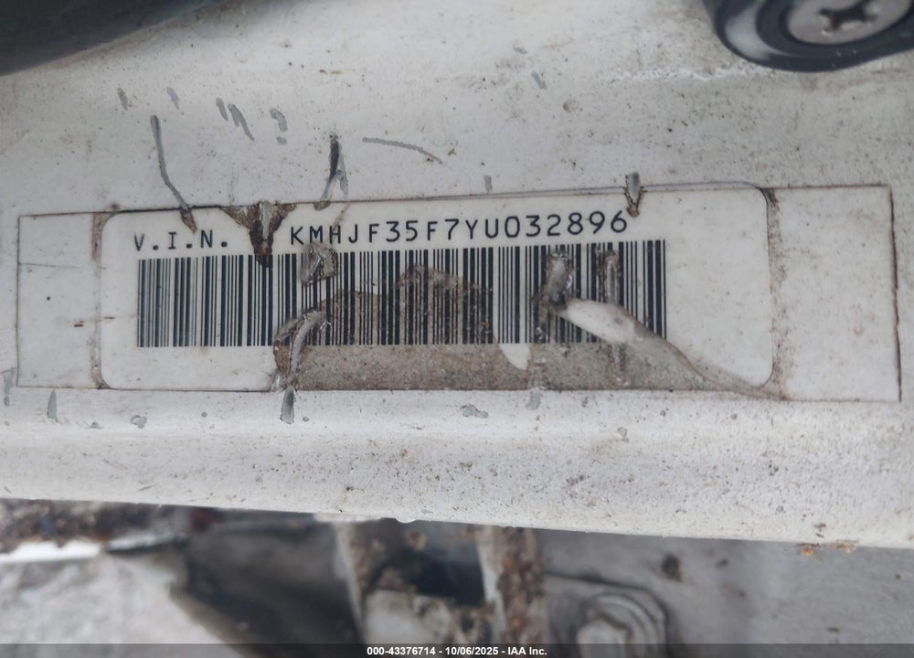 2000 HYUNDAI ELANTRA GLS VIN: KMHJF35F7YU032896
