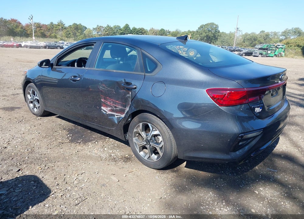 2021 KIA FORTE LXS VIN: 3KPF24AD6ME388037