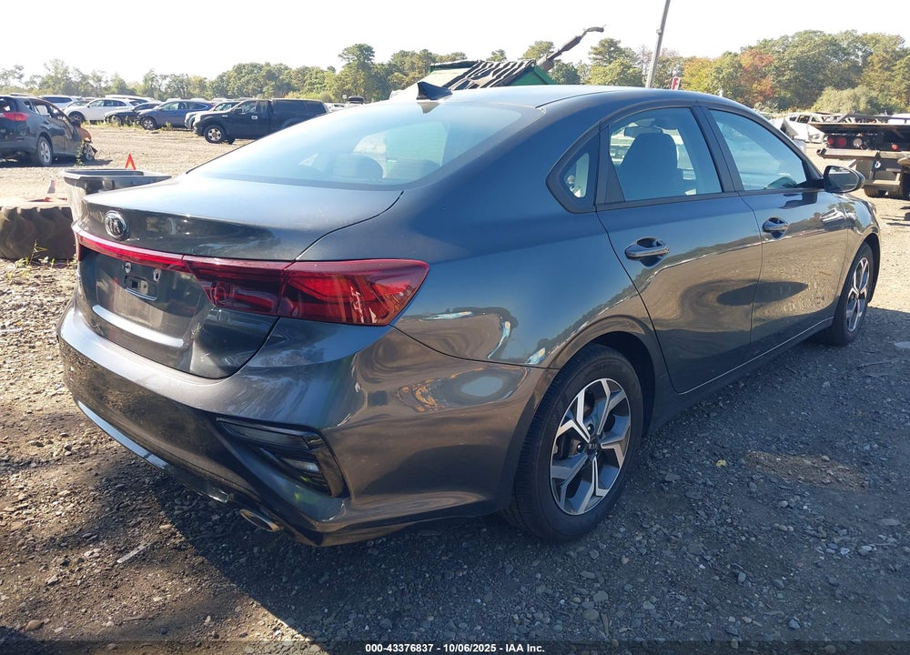 2021 KIA FORTE LXS VIN: 3KPF24AD6ME388037