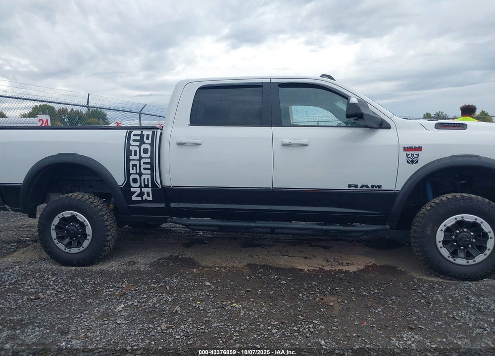 2022 RAM 2500 VIN: 3C6TR5EJ5NG184847