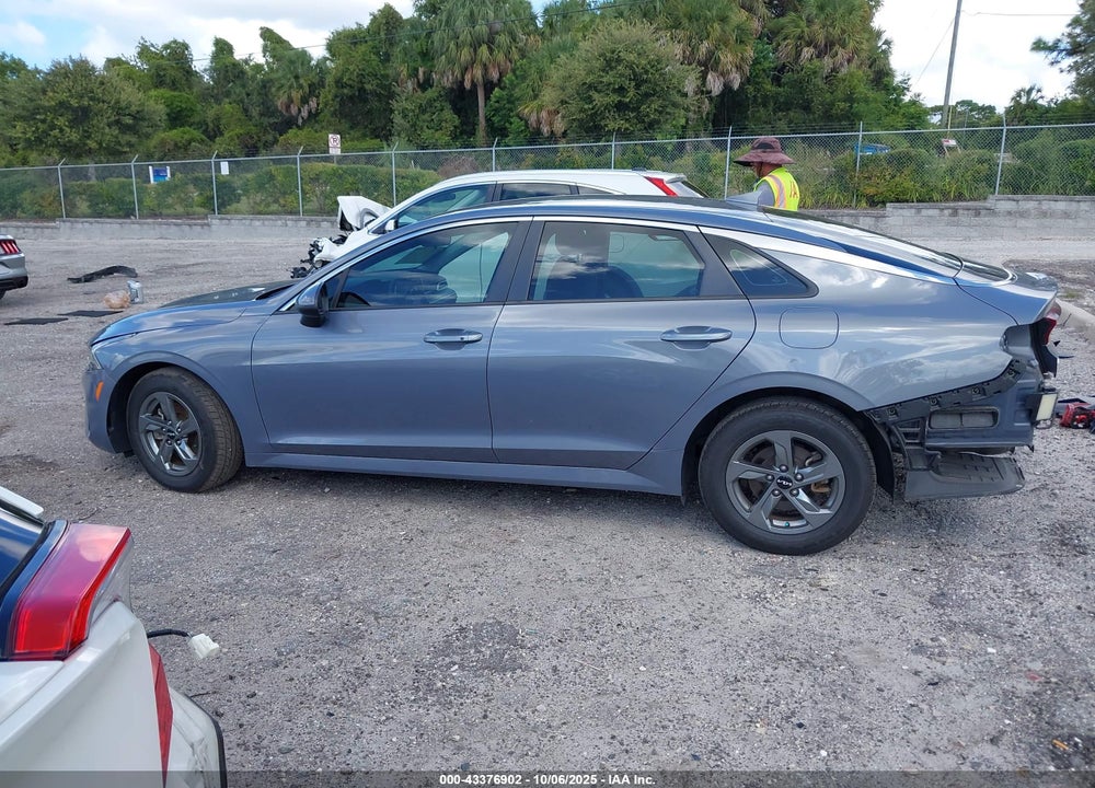2022 KIA K5 LXS VIN: 5XXG14J27NG114652