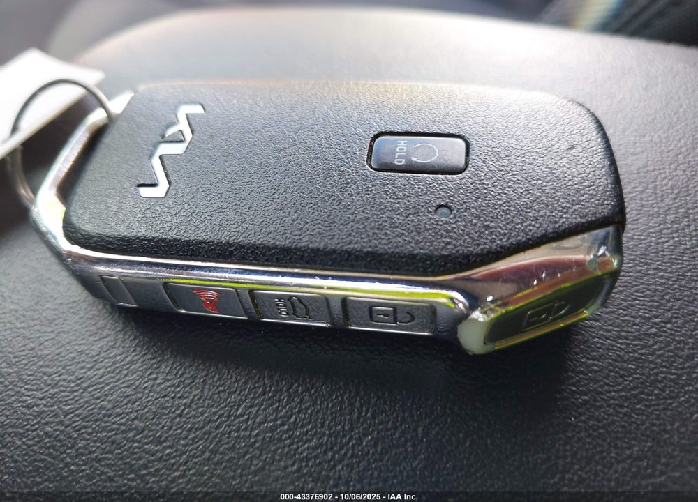 2022 KIA K5 LXS VIN: 5XXG14J27NG114652