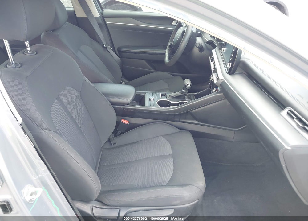2022 KIA K5 LXS VIN: 5XXG14J27NG114652