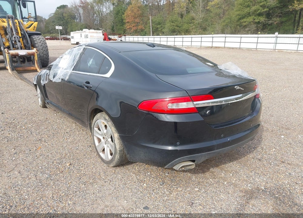 2010 JAGUAR XF VIN: SAJWA0FA8AHR69797