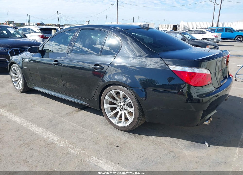 2008 BMW M5 VIN: WBSNB93548CX10453