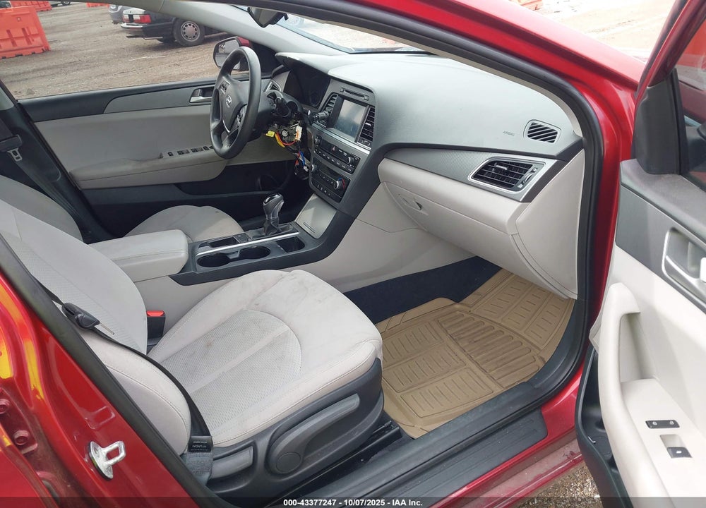 2016 HYUNDAI SONATA VIN: 5NPE24AF0GH360568