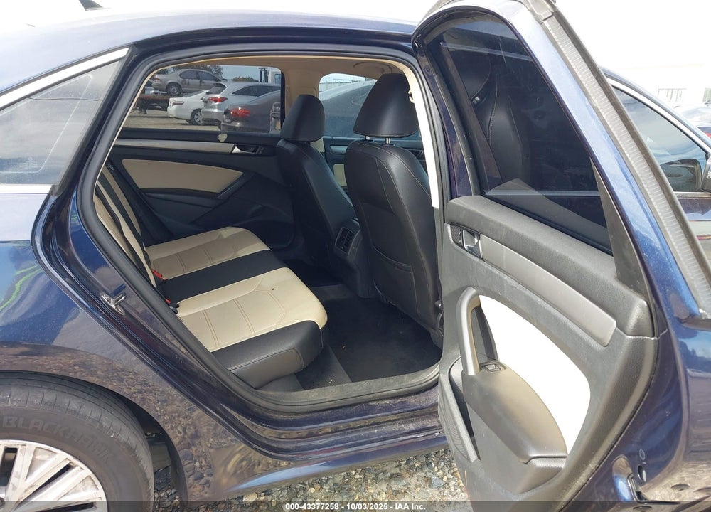 2014 VOLKSWAGEN PASSAT VIN: 1VWBT7A38EC051282