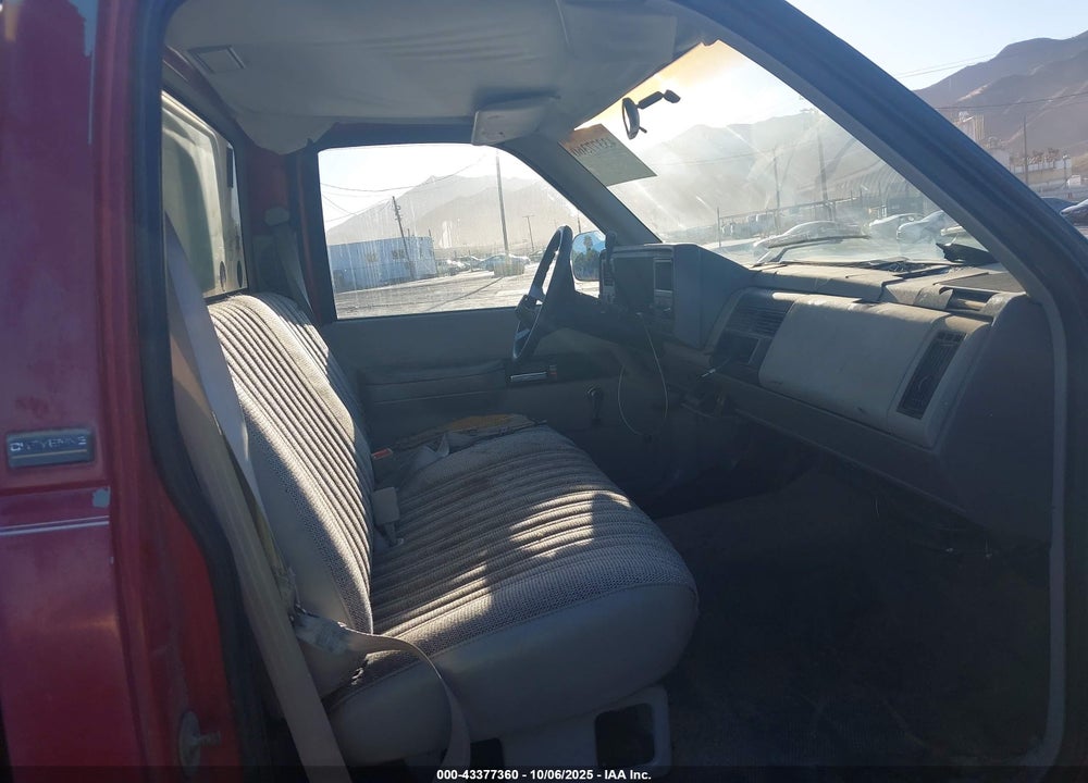 1991 CHEVROLET GMT-400 C1500 VIN: 1GCDC14Z8ME117213