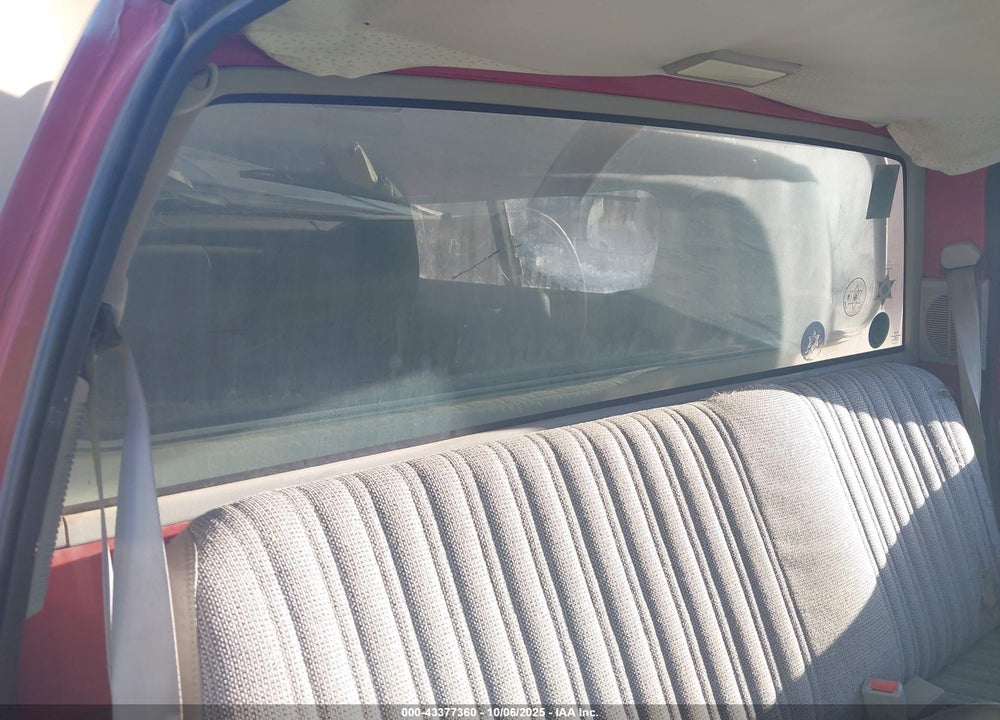 1991 CHEVROLET GMT-400 C1500 VIN: 1GCDC14Z8ME117213