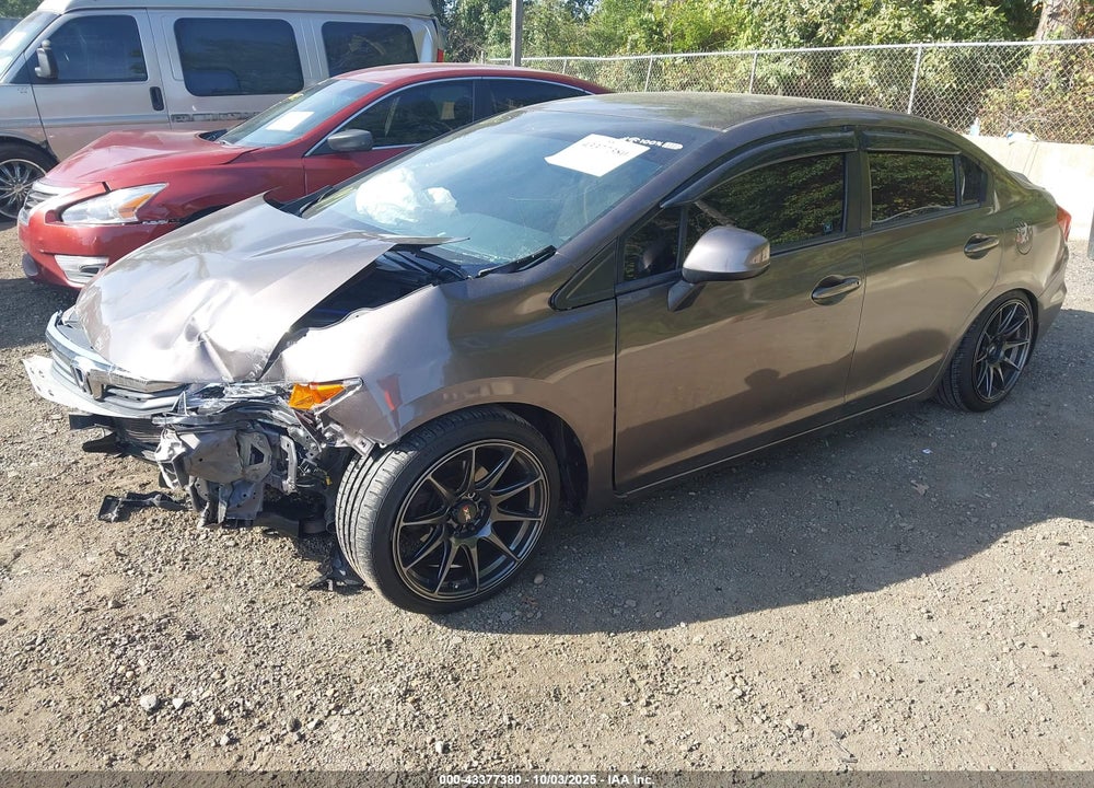 2012 HONDA CIVIC VIN: 2HGFB2F55CH605488
