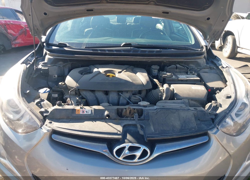 2015 HYUNDAI ELANTRA VIN: KMHDH4AH2FU229573
