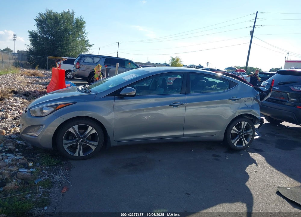 2015 HYUNDAI ELANTRA VIN: KMHDH4AH2FU229573