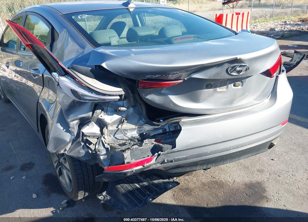 2015 HYUNDAI ELANTRA VIN: KMHDH4AH2FU229573