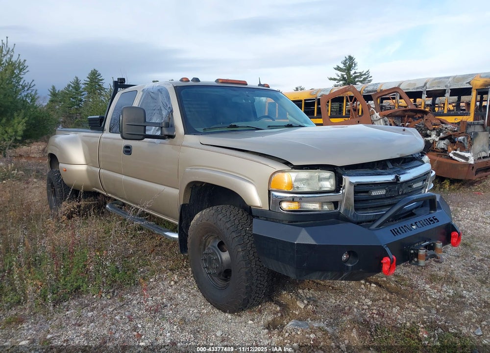 2005 GMC SIERRA 3500 SLT VIN: 1GTJK39265E241804